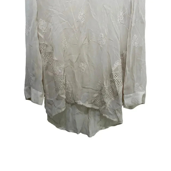 Chico's Tan Long Sleeve V-Neck Lace Viscose Blouse Tops Size 0 - Picture 4 of 6